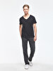 V-neck With Pockets Black T-shirt