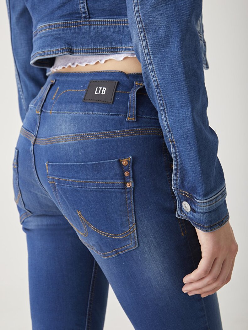 Zena Hosen