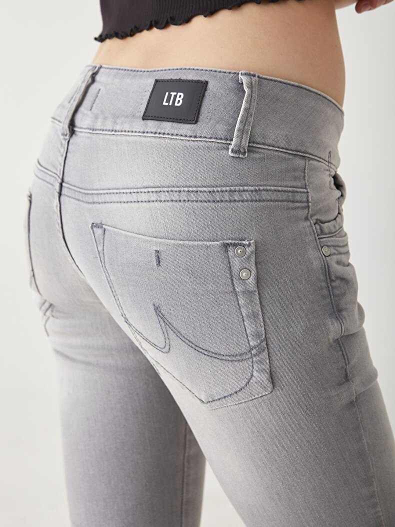 Molly Dar Paça Düşük Bel Jean Hosen