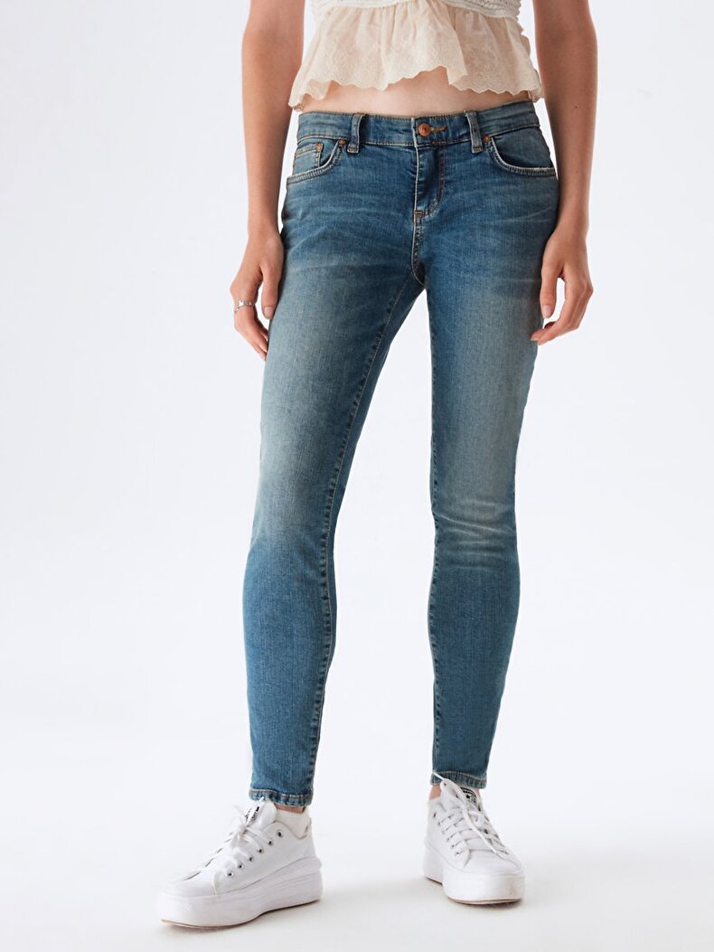 Mina Hosen