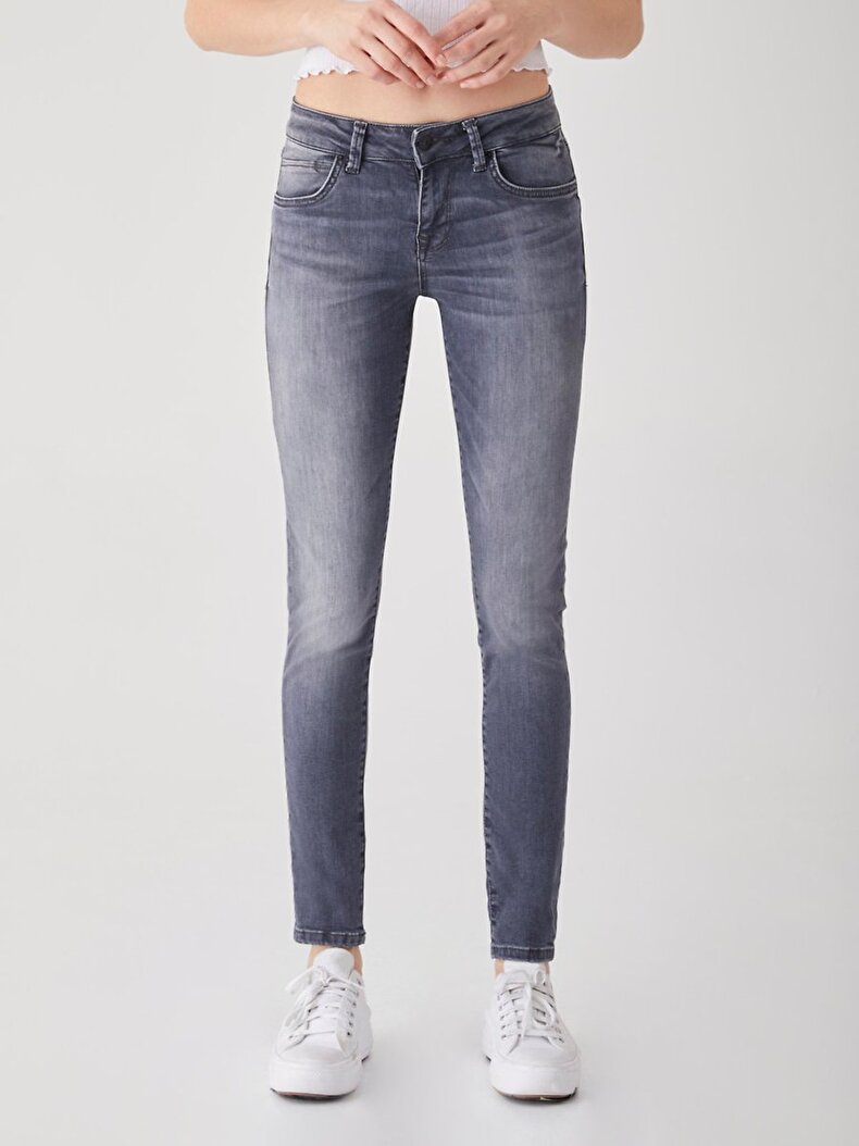 Nicole Orta Bel Jean Hosen
