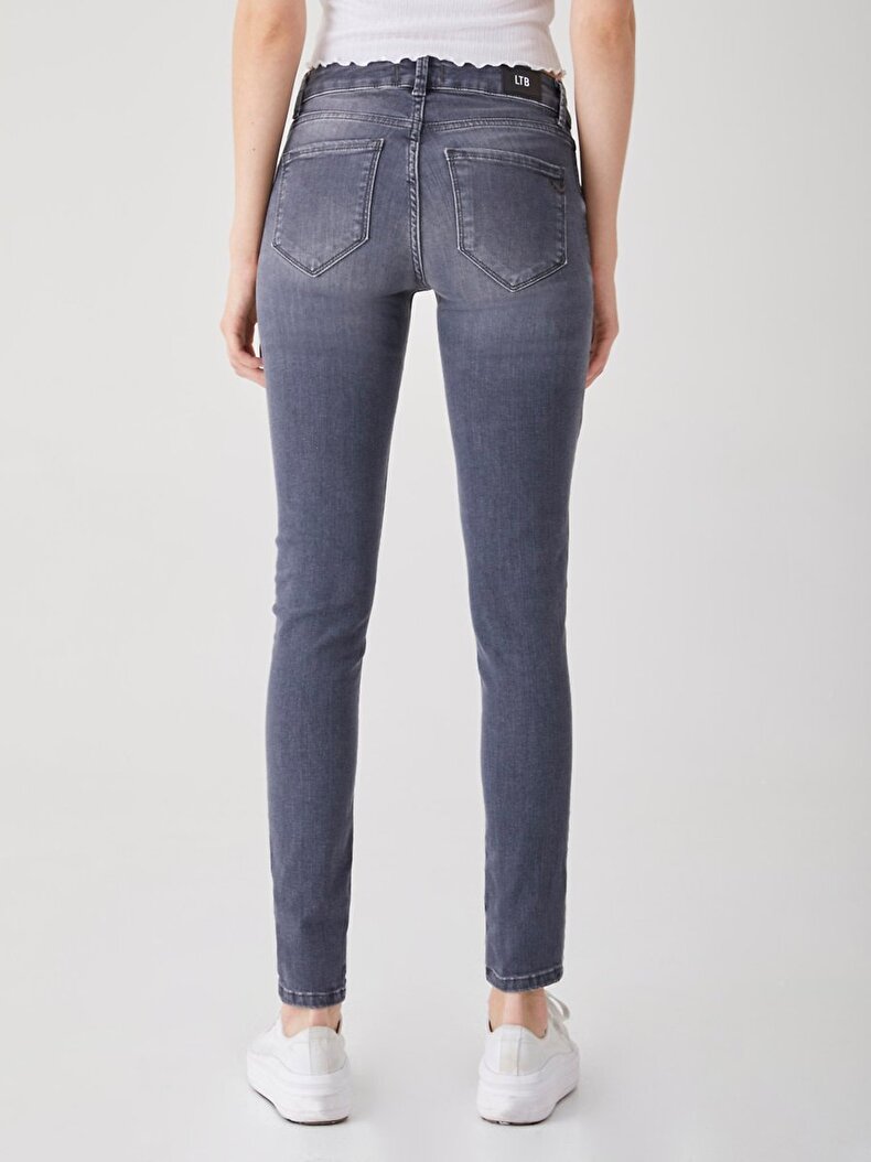Nicole Orta Bel Jean Hosen