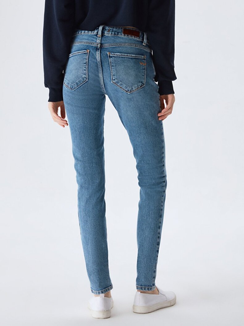 Nicole Orta Bel Jean Hosen
