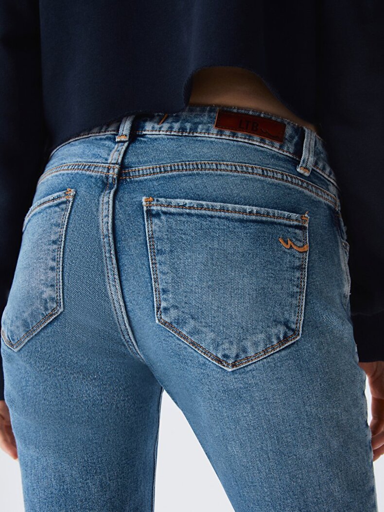 Nicole Orta Bel Jean Hosen
