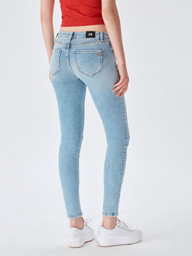 Nicole Orta Bel Jean Hosen