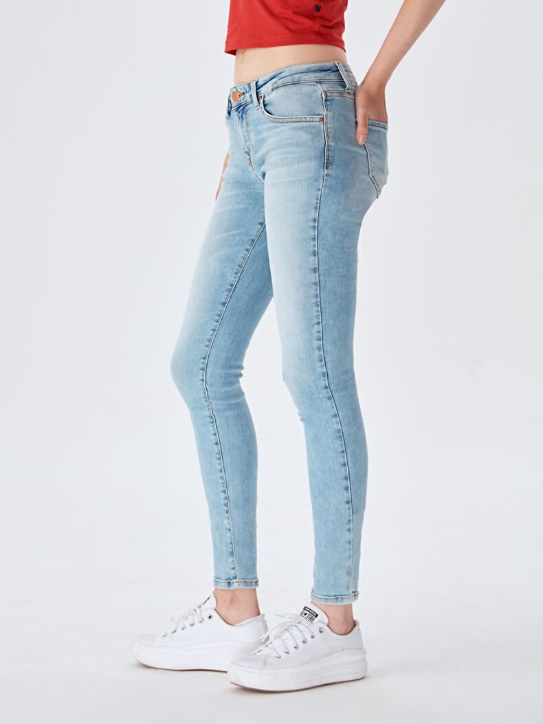 Nicole Orta Bel Jean Hosen