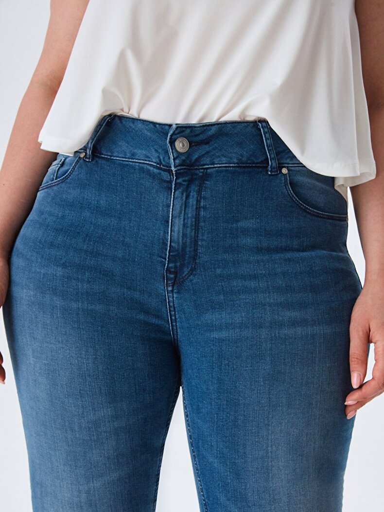 Arly Straight Cut Jeans Hosen