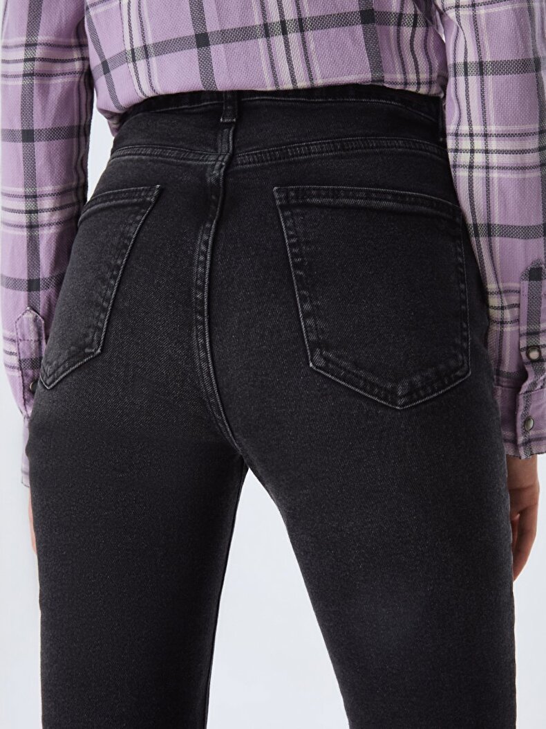 Betiana Straight Cut Jeans Hosen