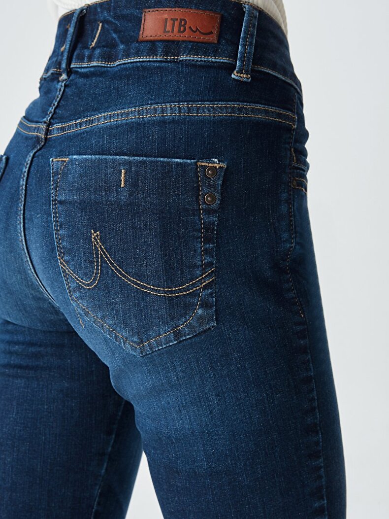 Molly Super High Dar Paça Yüksek Bel Jean Hosen