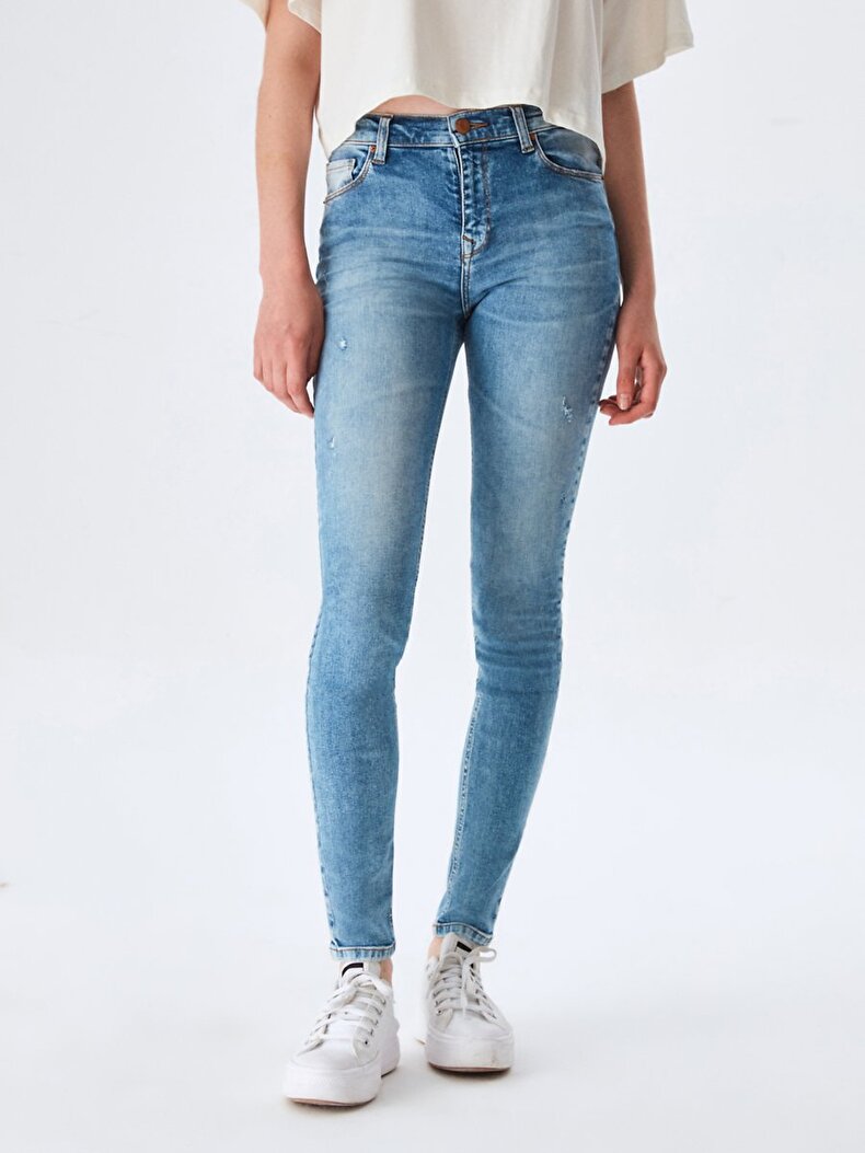 Amy X Hosen