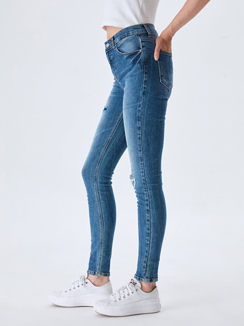 Amy X Hosen