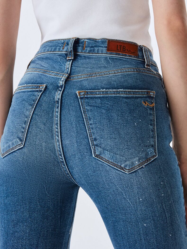 Amy X Hosen