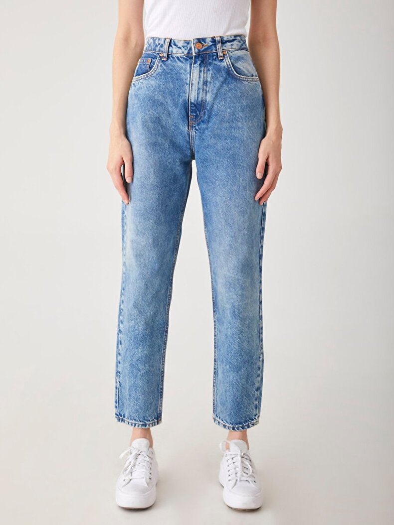 Maggie X Hosen