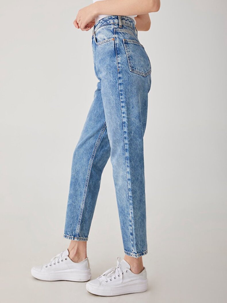 Maggie X Hosen