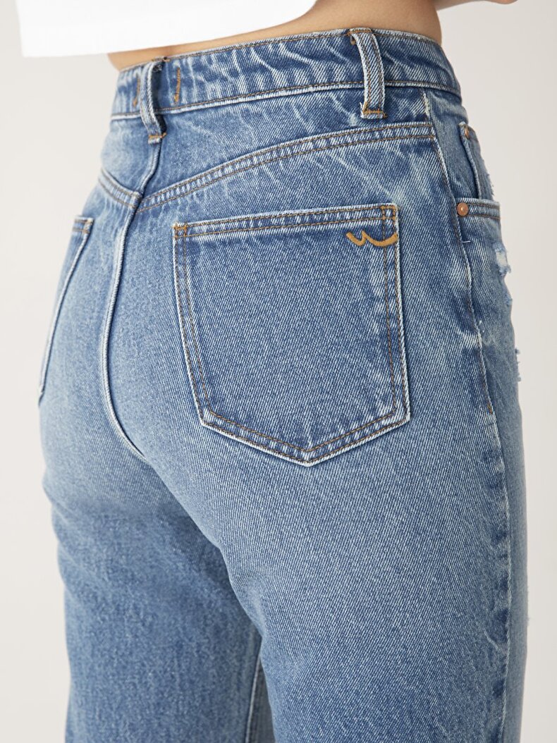 Maggie X Hosen