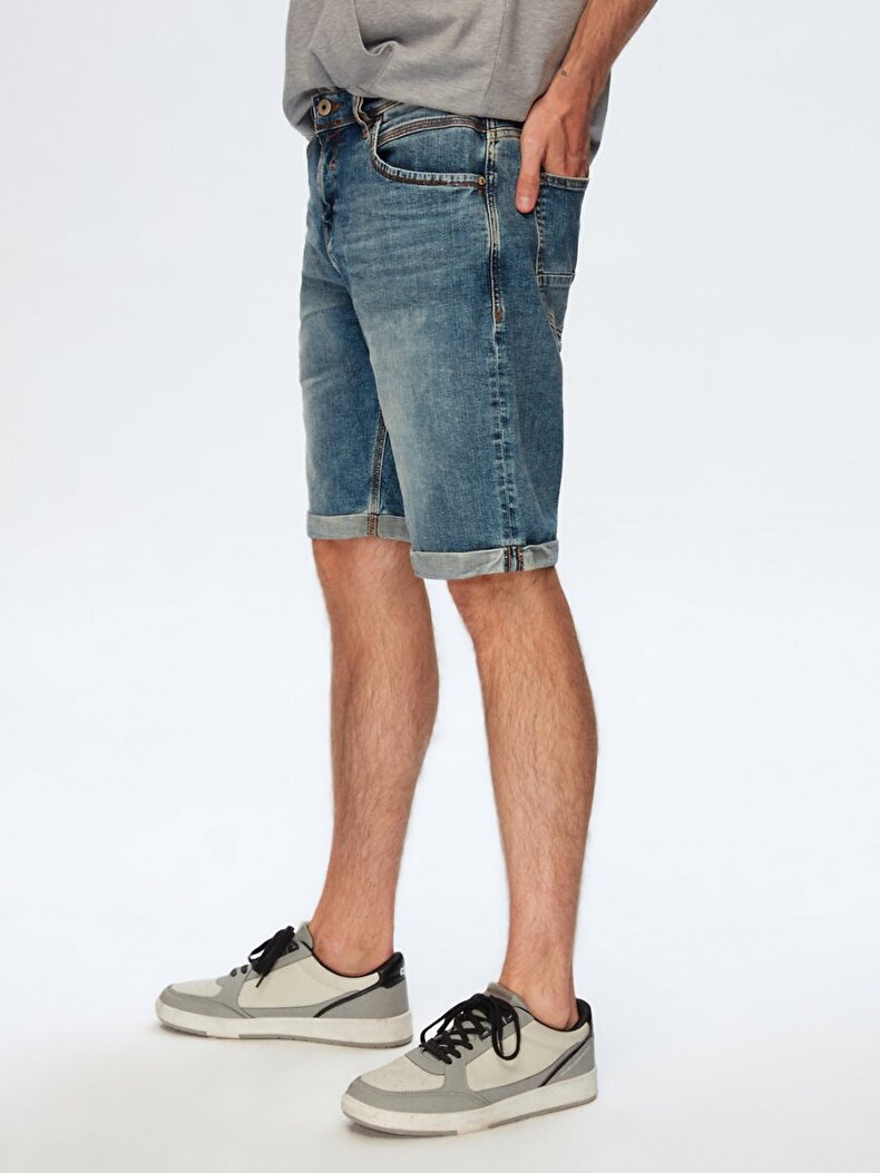 Lance Bermuda