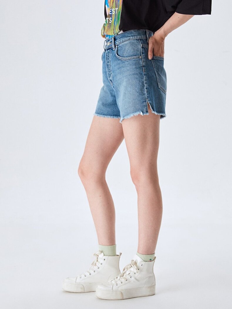 Deana Zip Shorts