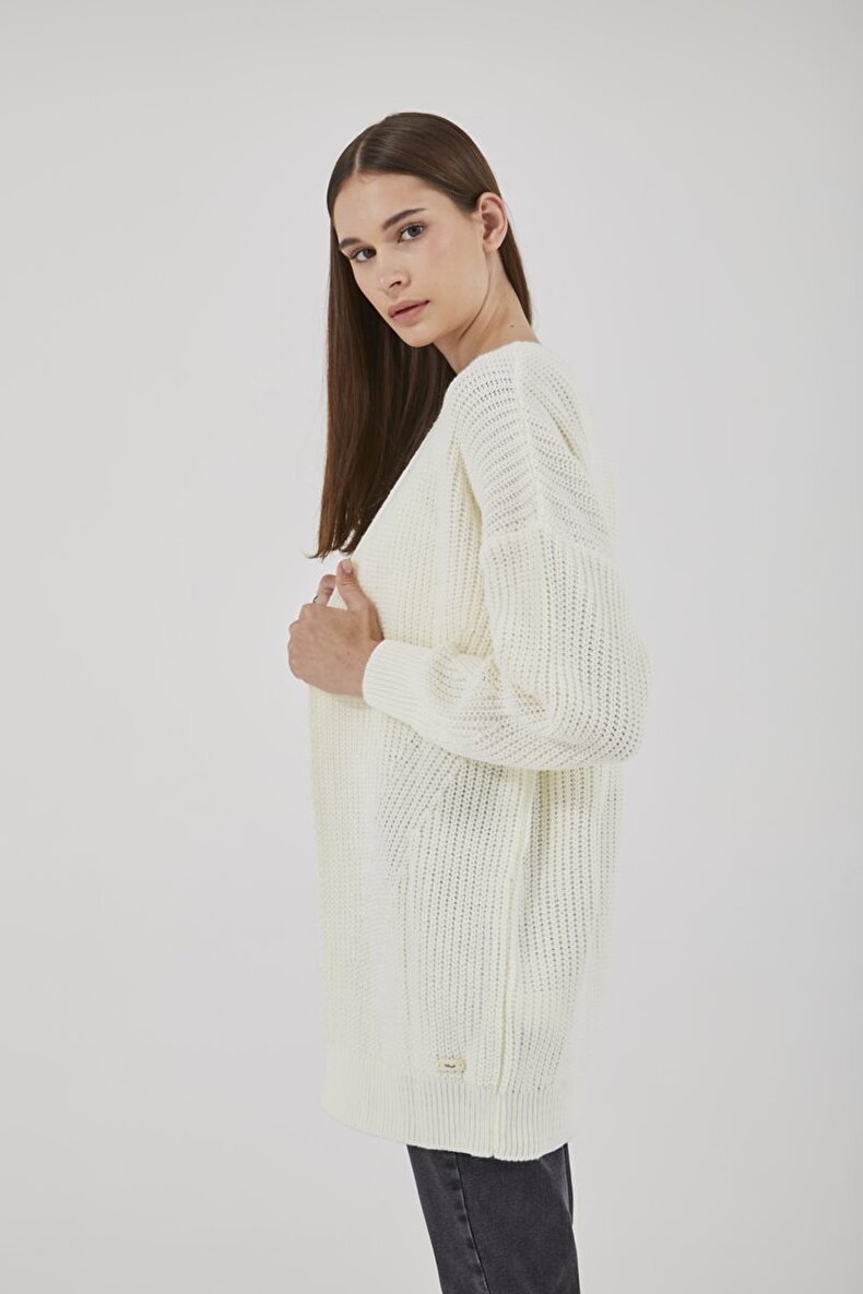 Knitted Weiss Strickjacke