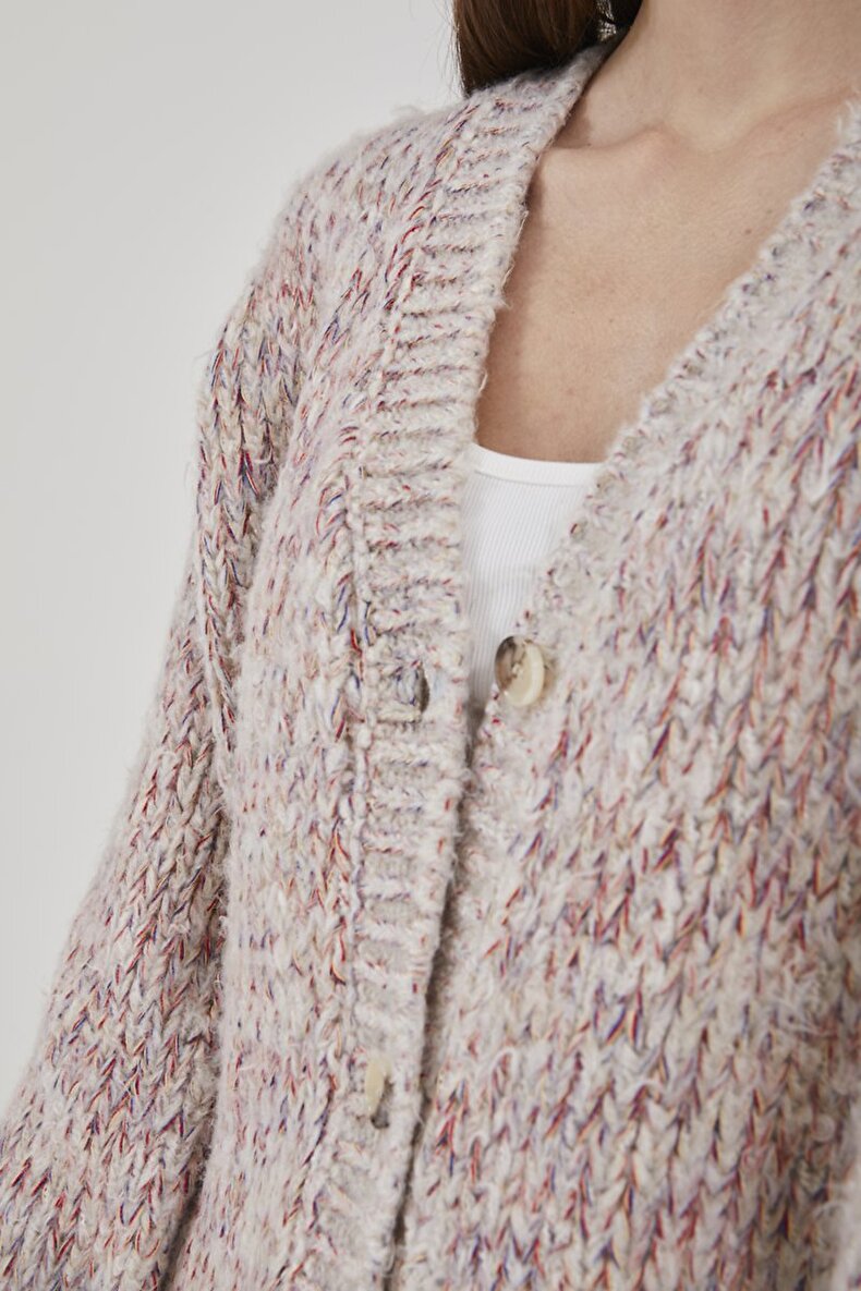 Oversized Buttoned Strickjacke