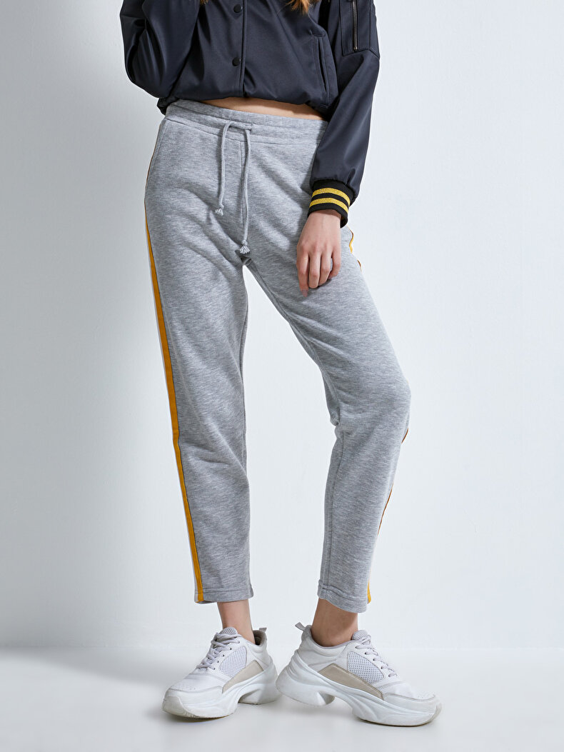 Grau Suits