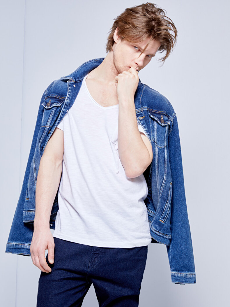V-neck With Pockets White T-shirt