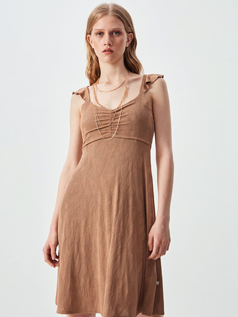 With Ruffles Detailed Spaghetti Strap Braun Klei̇d