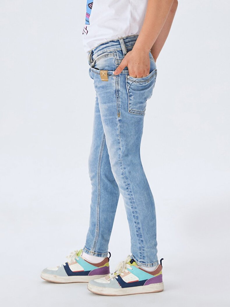 Cayle B Hosen