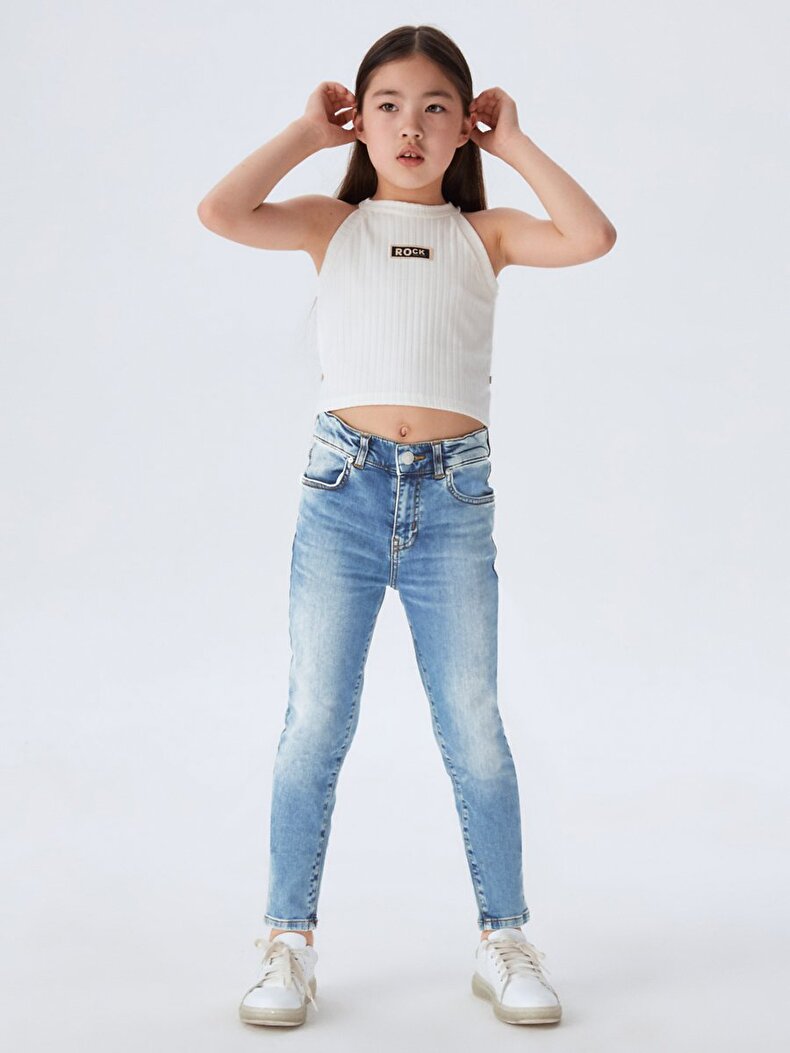 Lonia G Hosen