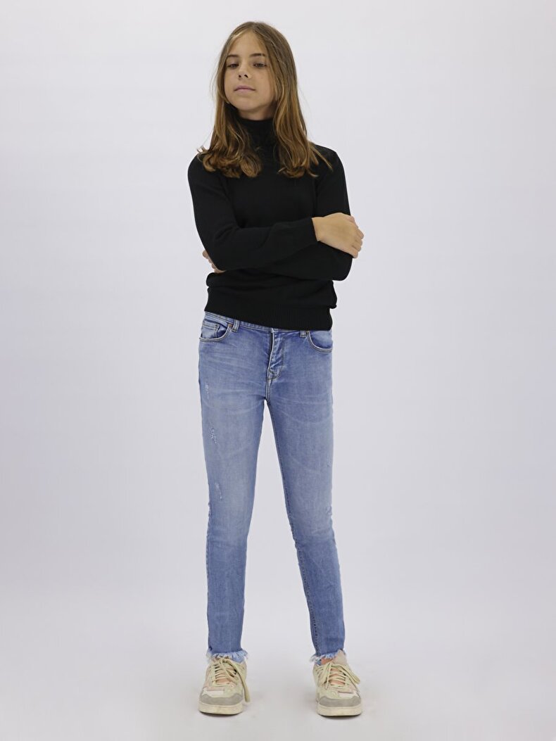 Amy G Hosen
