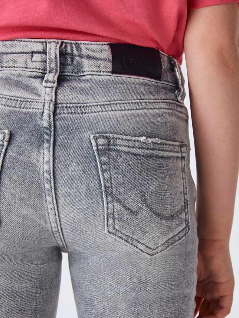 Anitta G Hosen