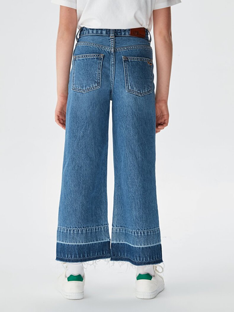 Felicia G Hosen