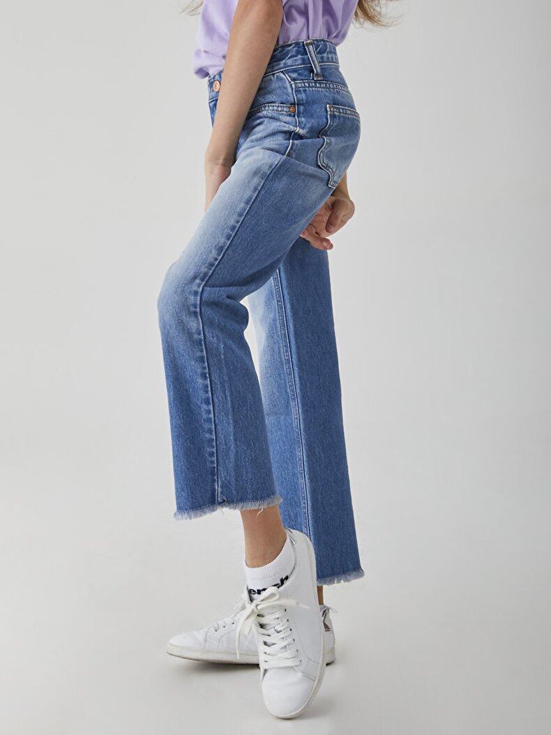 Oliva G Hosen