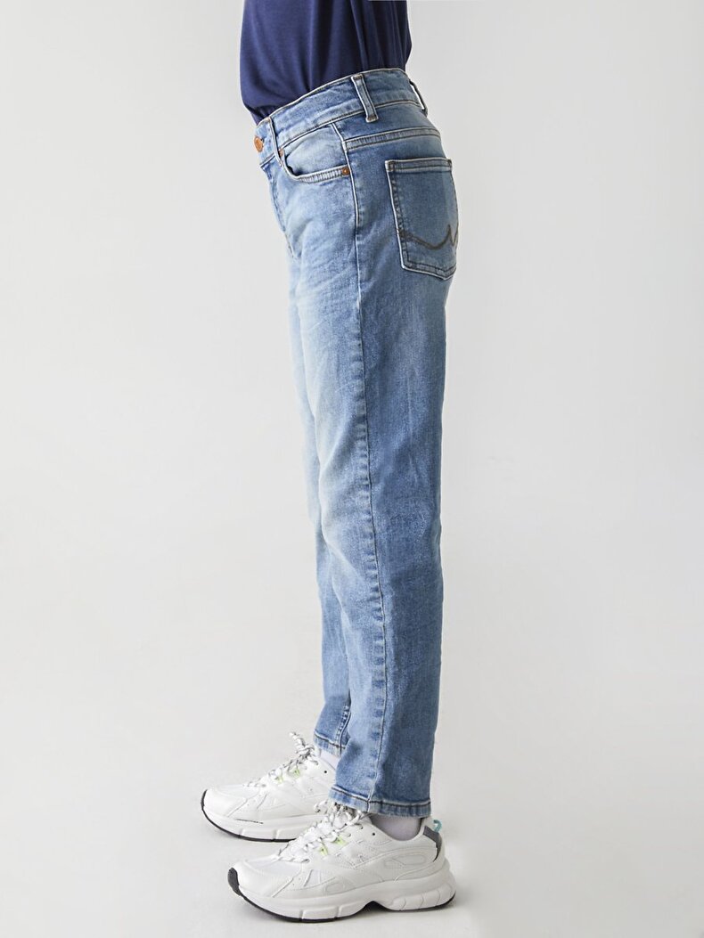Renny B Hosen