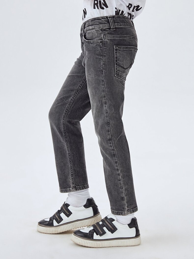 Renny B Hosen