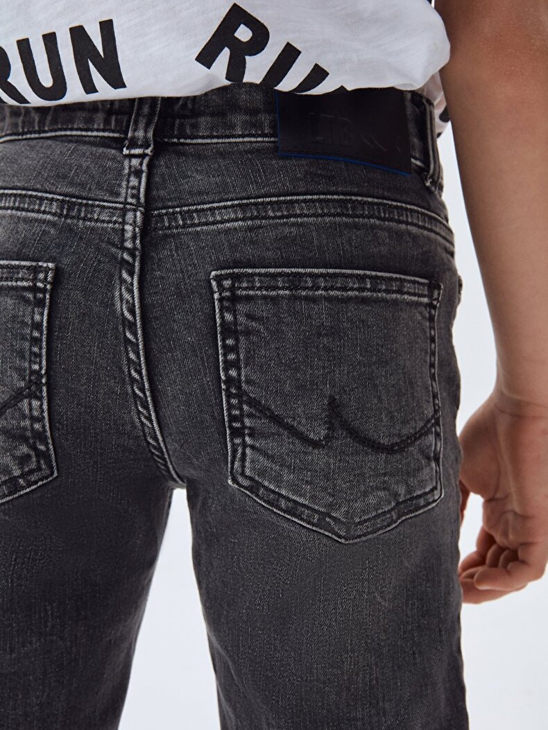 Renny B Hosen