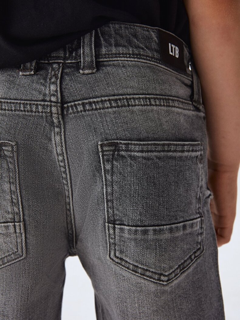 Lance B Slim Jeans Bermuda